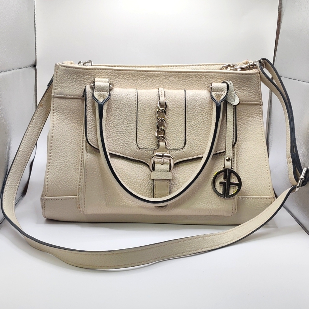 Giani Bernini beautiful soft creamy leather removable shoulder strap